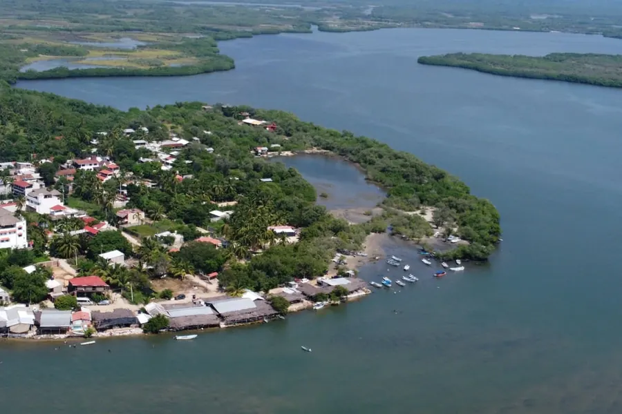 Tour a Barra de Potosí en Ixtapa Zihuatanejo